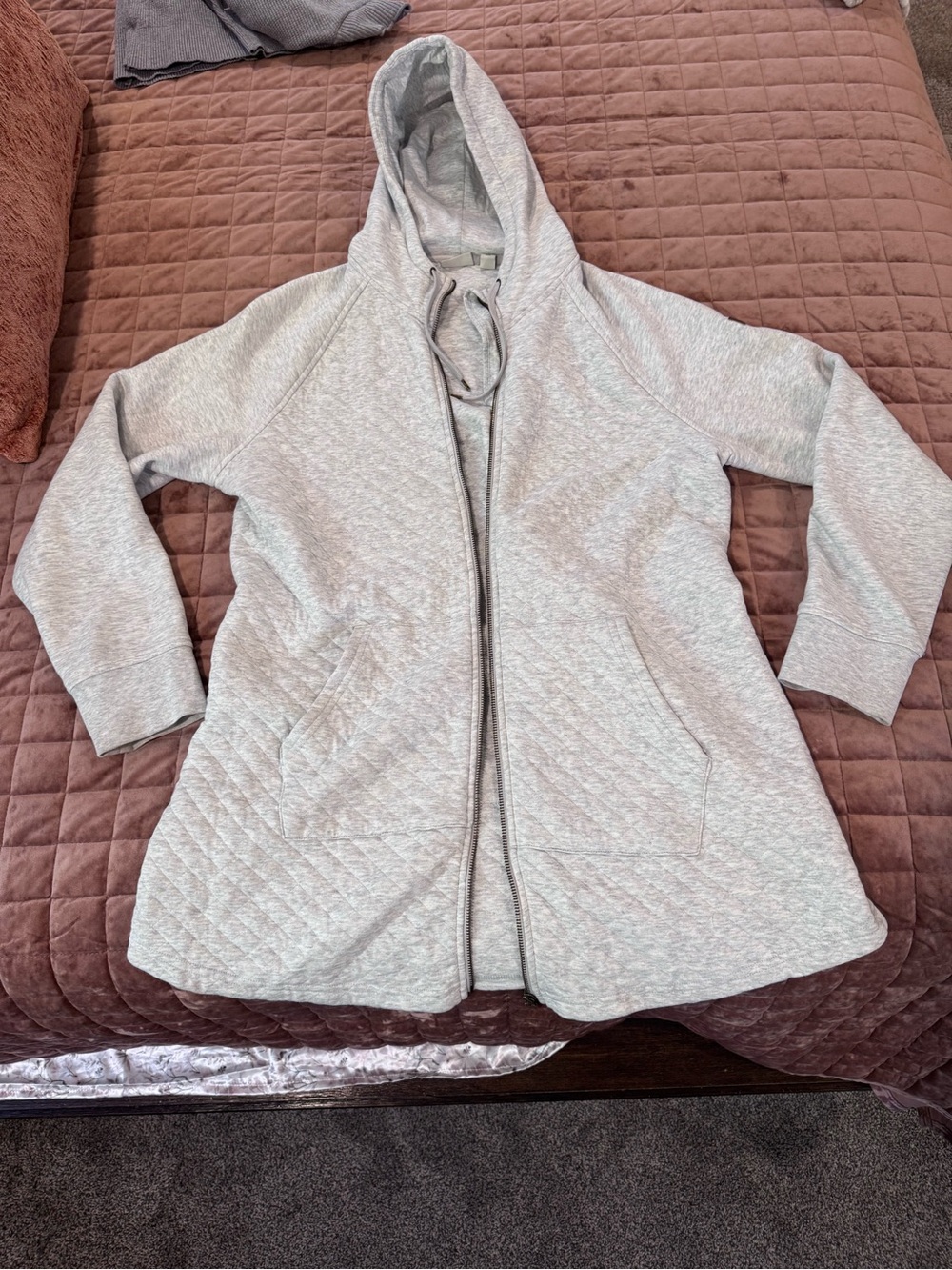 L.L. Bean Light Gray Quilted Hooded Puffer Jacket